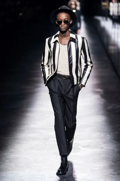Look 53